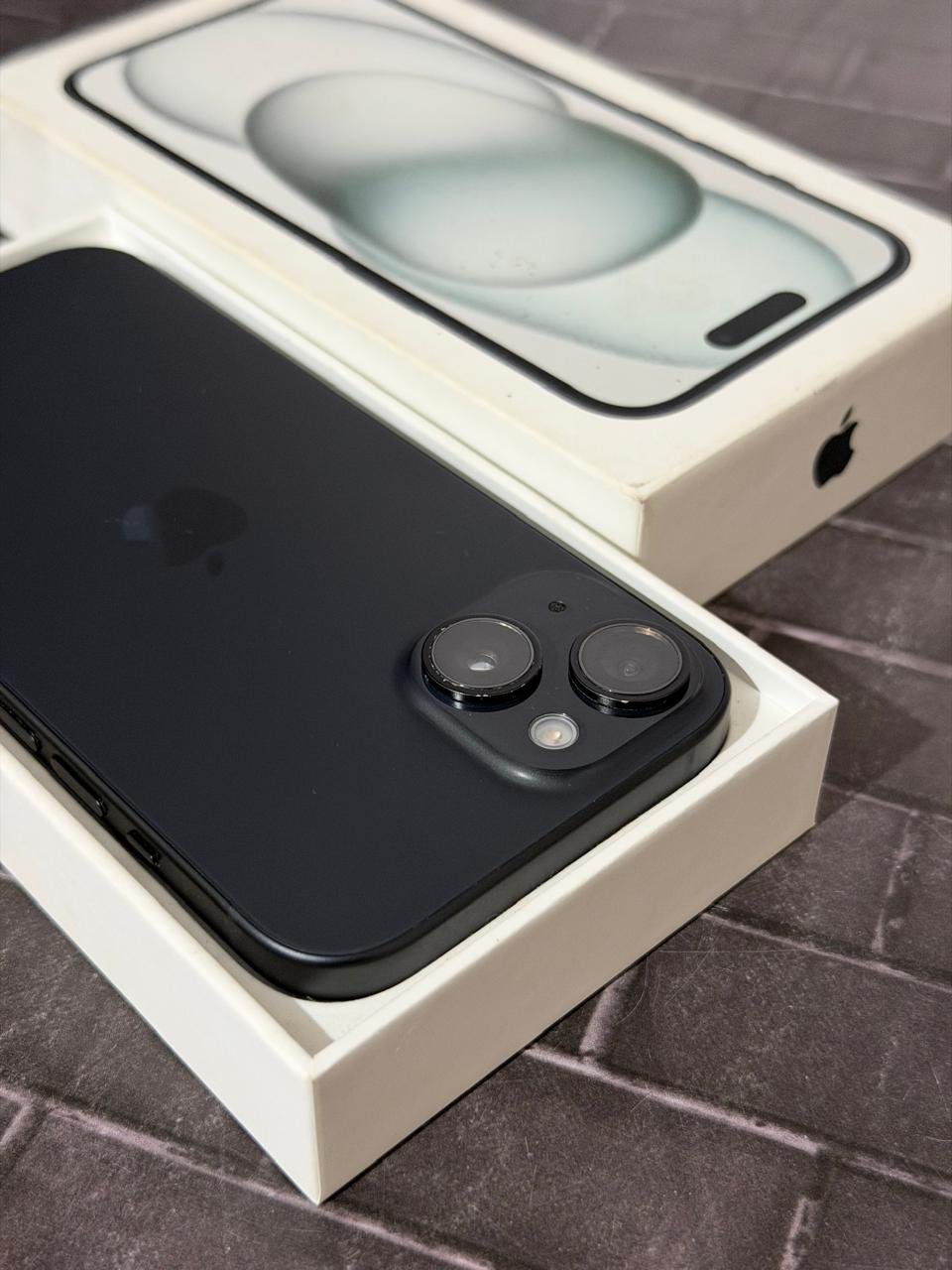 iPhone 15 - 128GB, 84%, Black