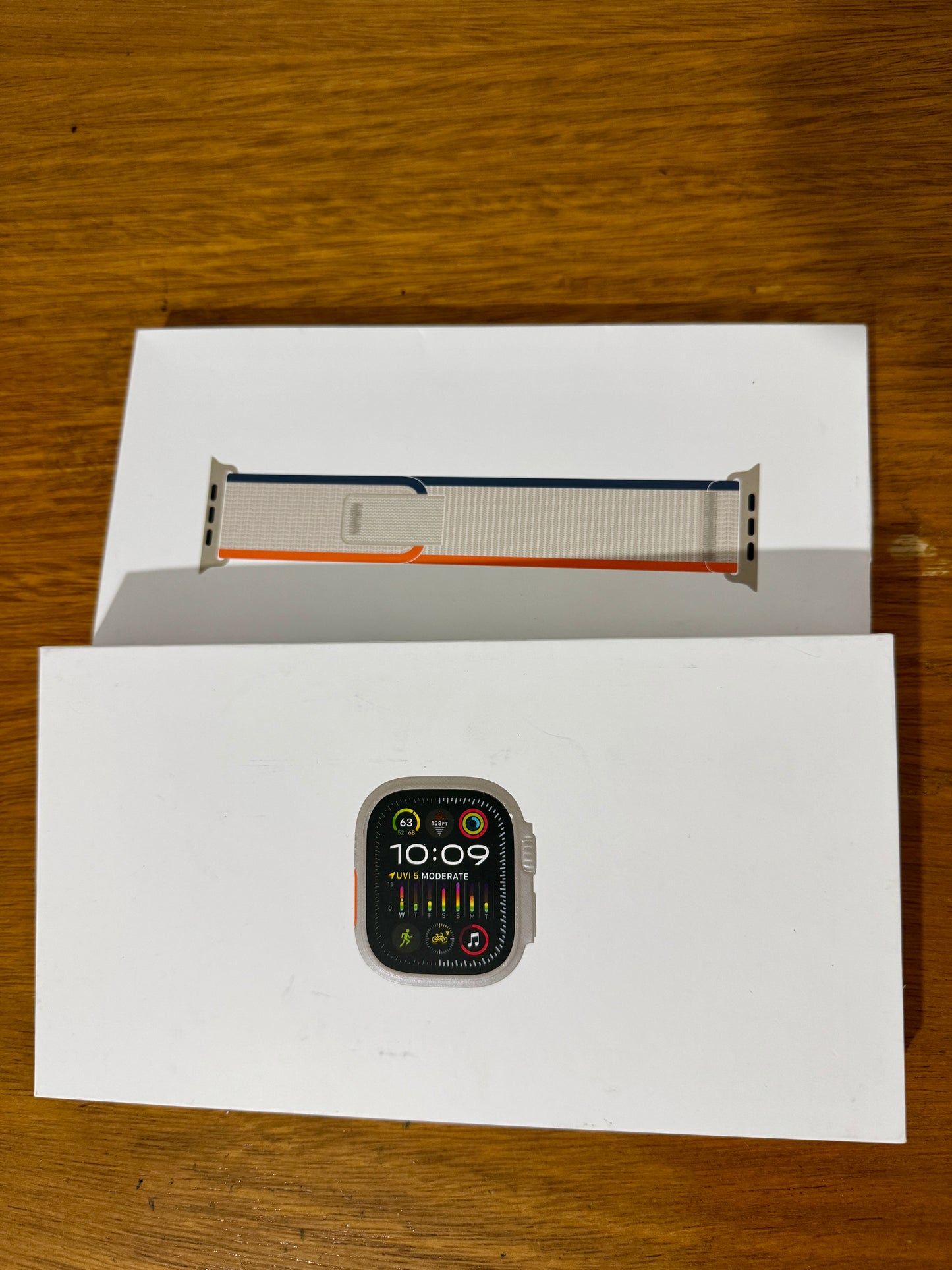 Apple Watch Ultra 2 - 49mm Titanium Orange/Beige