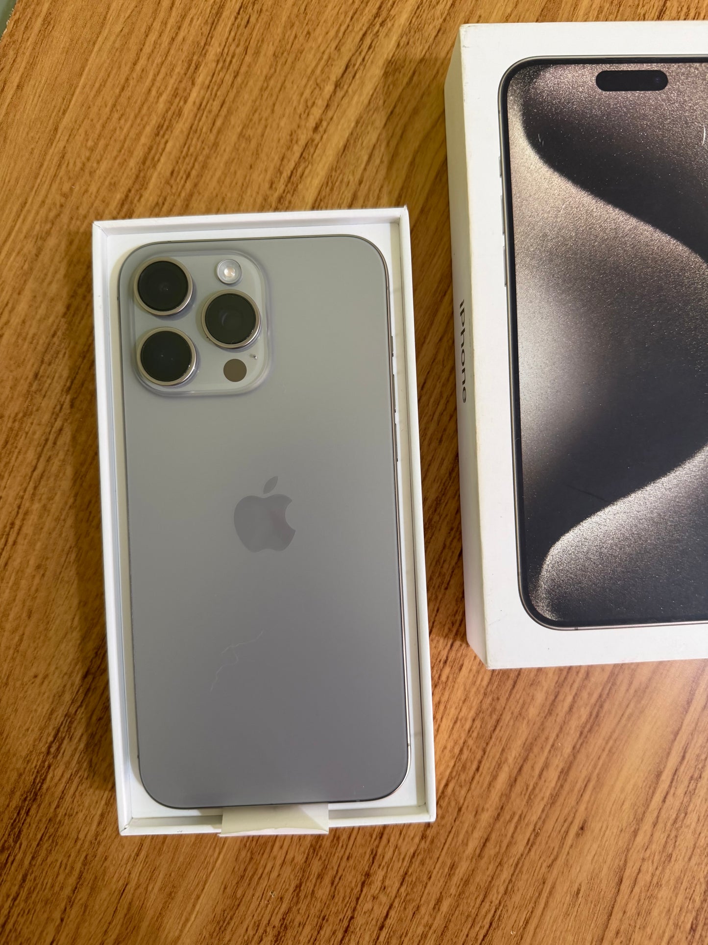 iPhone 15 Pro Max - Natural, 86%, 256GB