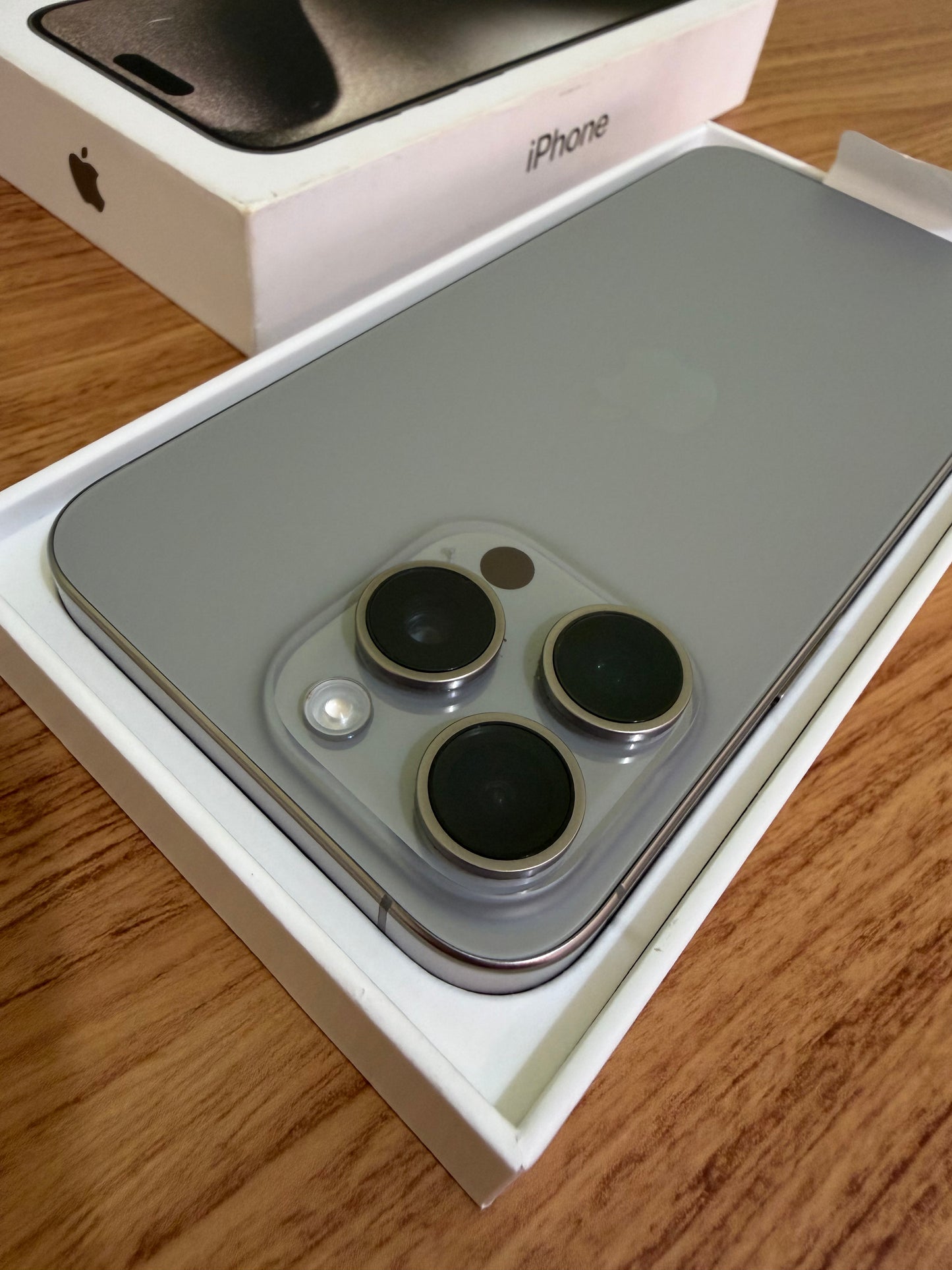 iPhone 15 Pro Max - Natural, 86%, 256GB