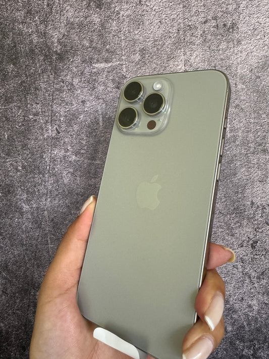 iPhone 16 Pro Max NUEVO - 256GB, Natural, esim