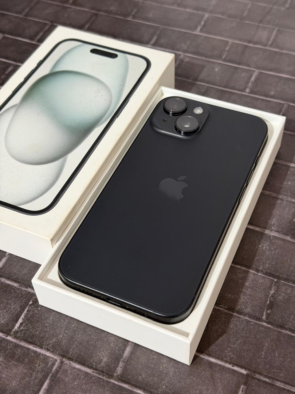 iPhone 15 - 128GB, 84%, Black